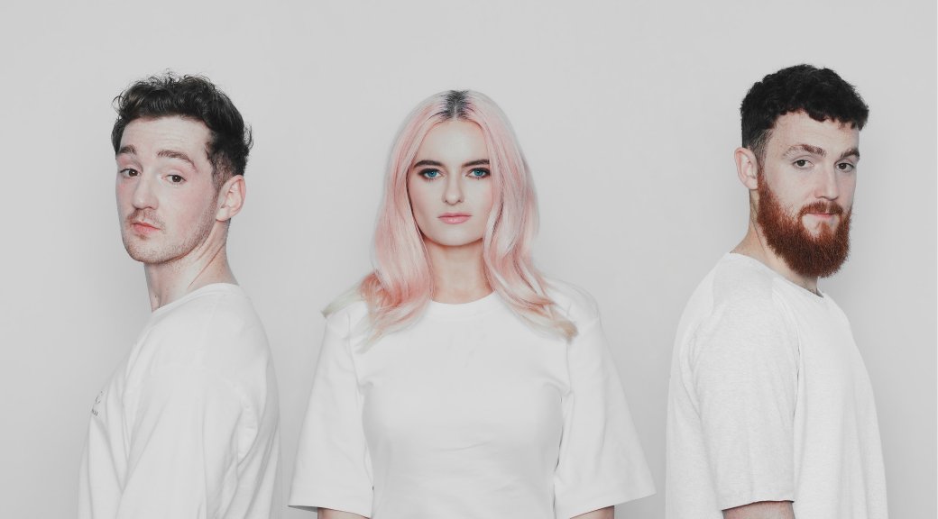 «Ильич разговаривал танцами». Интервью с Clean Bandit — о коллабе с Little Big и языковом барьере | Канобу «Ильич разговаривал танцами». Интервью с Clean Bandit — о коллабе с Little Big и языковом барьере | Канобу